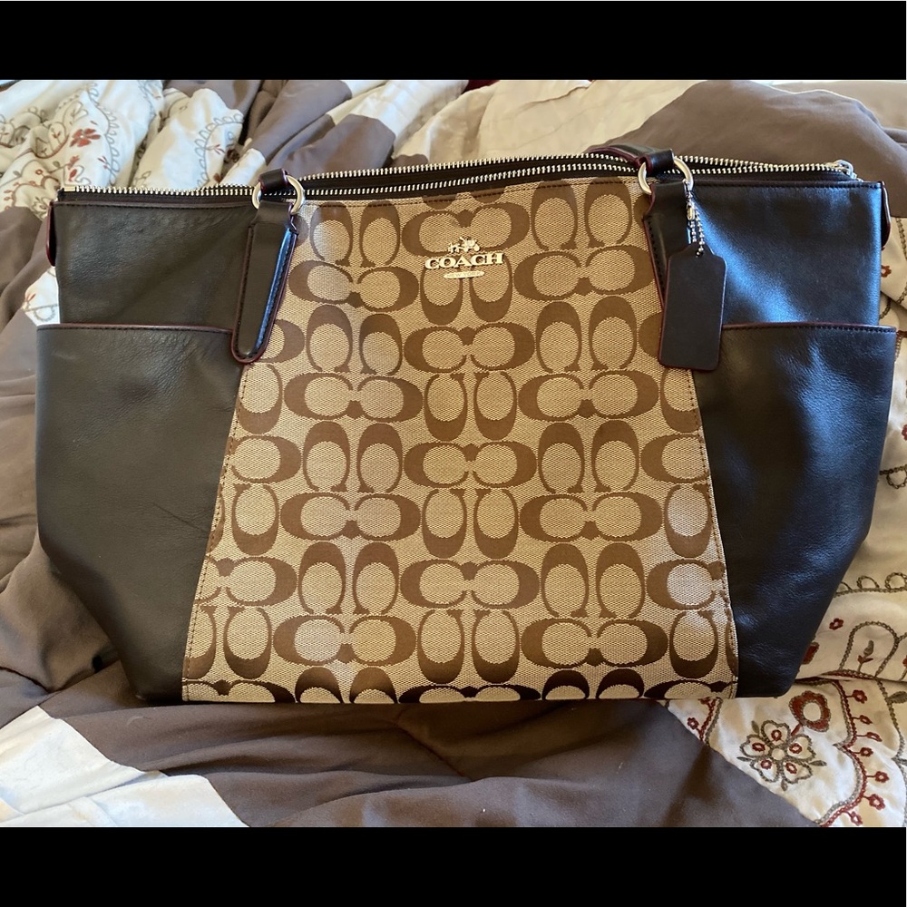 COACH EUC Brown Signature AVA II Tote